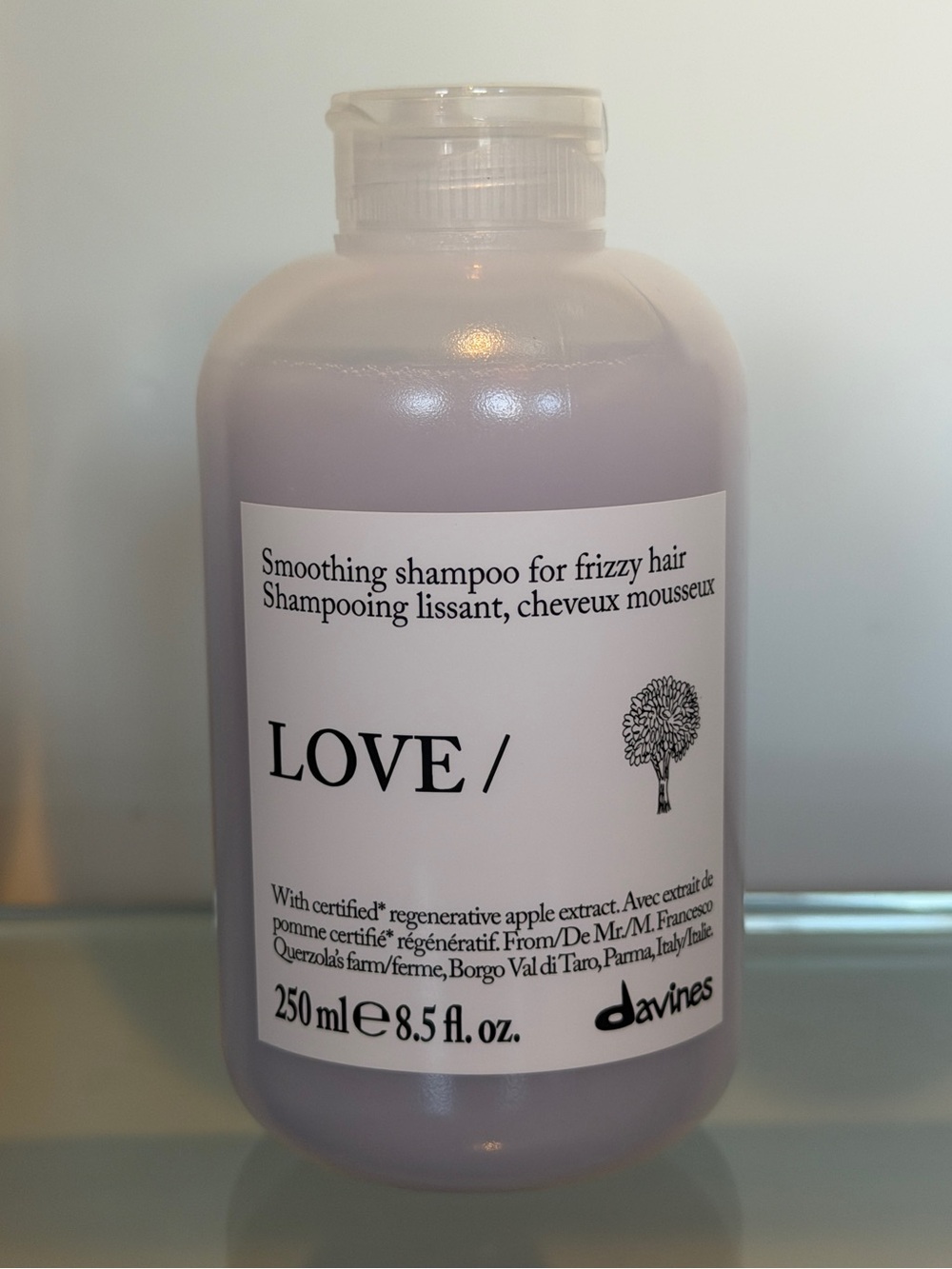 Davines LOVE SMOOTHING Shampoo for frizzy hair - New 250 ML 8.5 oz